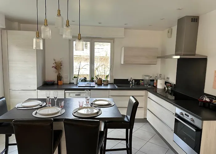 - Center - La Roseraie Апартаменты *