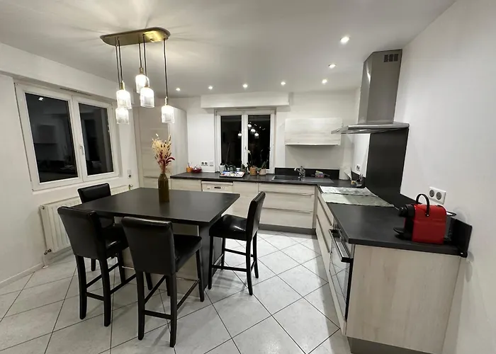 - Center - La Roseraie *