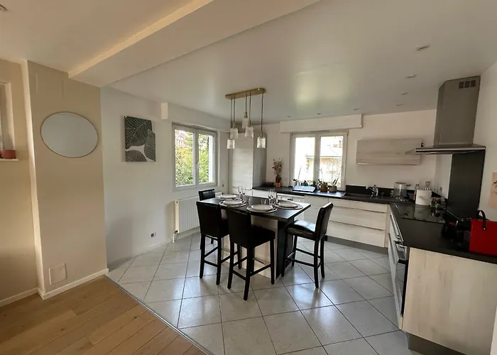 Апартаменты - Center - La Roseraie Кольмар